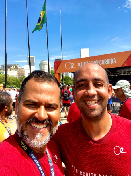 Maratonista e Amigo Giovani Presente Largada Circuito Estações Verão