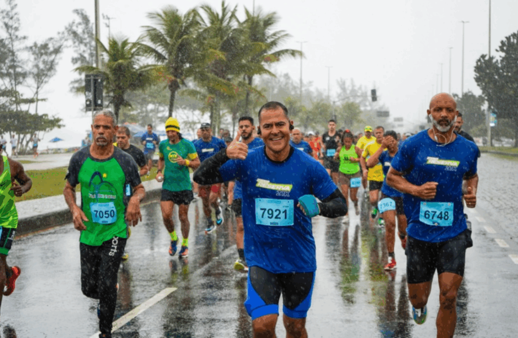 Chuva 21km 1024x668 - Meia da Reserva 21K: do &ldquo;Eu Vou!&rdquo; ao &ldquo;Eu Venci o Desafio!&rdquo;